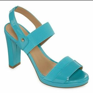 Liz Claiborne teal sandals 💎NEVER BEEN WORN💎